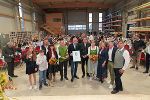 Viel Grund zum Feiern bei der Firma Lappi & Lappi Holzbau in Gabersdorf: LH Mario Kunasek überreichte zum Firmenjubiläum das Landeswappen. © Land Steiermark/Petra Mitteregger; Verwendung bei Quellenangabe honorarfrei Viel Grund zum Feiern bei der Firma Lappi & Lappi Holzbau in Gabersdorf: LH Mario Kunasek überreichte zum Firmenjubiläum das Landeswappen.