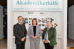 LR Simone Schmiedtbauer flankiert von Arno Lerchbaumer (r.) und Stefan Czaby © Land Steiermark/ Binder