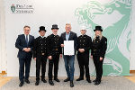 Eine Delegation der steirischen Rauchfangkehrer unter der Führung von Landesinnungsmeister Christian Plesar stattete Landeshauptmann Mario Kunasek einen Besuch ab und überbrachte Neujahrswünsche. © Land Steiermark/Robert Binder; Verwendung bei Quellenangabe honorarfrei Eine Delegation der steirischen Rauchfangkehrer unter der Führung von Landesinnungsmeister Christian Plesar stattete Landeshauptmann Mario Kunasek einen Besuch ab und überbrachte Neujahrswünsche. © Land Steiermark/Robert Binder; Verwendung bei Quellenangabe honorarfrei