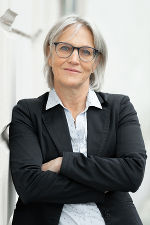 Portraitbild von Sabine Schulze-Bauer