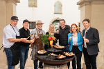 Hans Peter Bäck (Styriabrid), Helmut Rumpf (Styriabrid), Georg Nickel (Styriabrid), Carina Höfler (Styriabrid), Martin Höfler (Styriabrid), Simone Schmiedtbauer, Josef Kaiser (Styriabrid): Steirisches Schweinefleisch sorgt für besten Geschmack am Teller. © Land Steiermark/Robert Binder; Verwendung bei Quellenangabe honorarfrei Hans Peter Bäck (Styriabrid), Helmut Rumpf (Styriabrid), Georg Nickel (Styriabrid), Carina Höfler (Styriabrid), Martin Höfler (Styriabrid), Simone Schmiedtbauer, Josef Kaiser (Styriabrid): Steirisches Schweinefleisch sorgt für besten Geschmack am Teller. © Land Steiermark/Robert Binder; Verwendung bei Quellenangabe honorarfrei