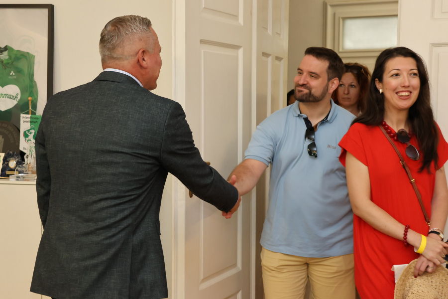 In der Grazer Burg konnte Landeshauptmann Mario Kunasek zahlreiche Besucher zum Tag der offenen Tür begrüßen.