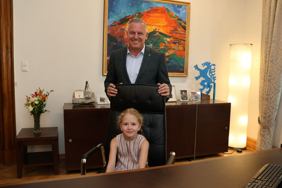 In der Grazer Burg konnte Landeshauptmann Mario Kunasek zahlreiche Besucher zum Tag der offenen Tür begrüßen.