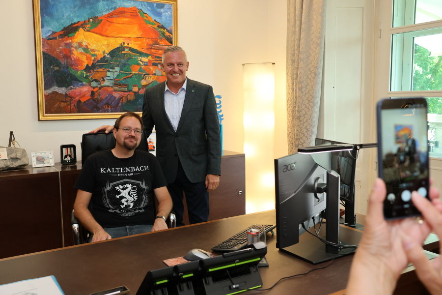 In der Grazer Burg konnte Landeshauptmann Mario Kunasek zahlreiche Besucher zum Tag der offenen Tür begrüßen.