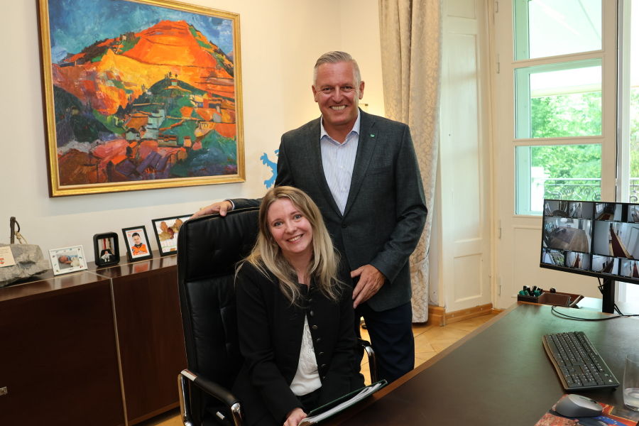 In der Grazer Burg konnte Landeshauptmann Mario Kunasek zahlreiche Besucher zum Tag der offenen Tür begrüßen.