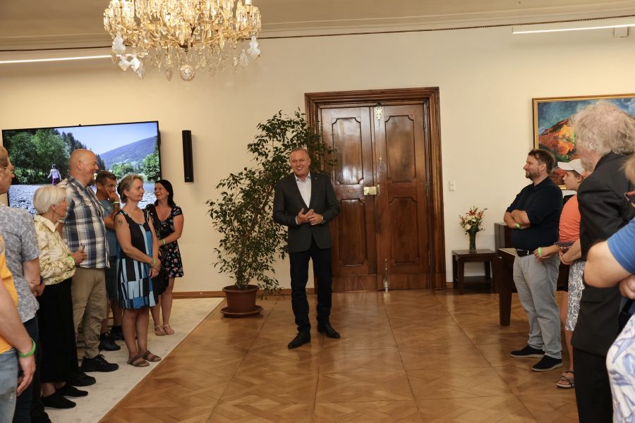 In der Grazer Burg konnte Landeshauptmann Mario Kunasek zahlreiche Besucher zum Tag der offenen Tür begrüßen.