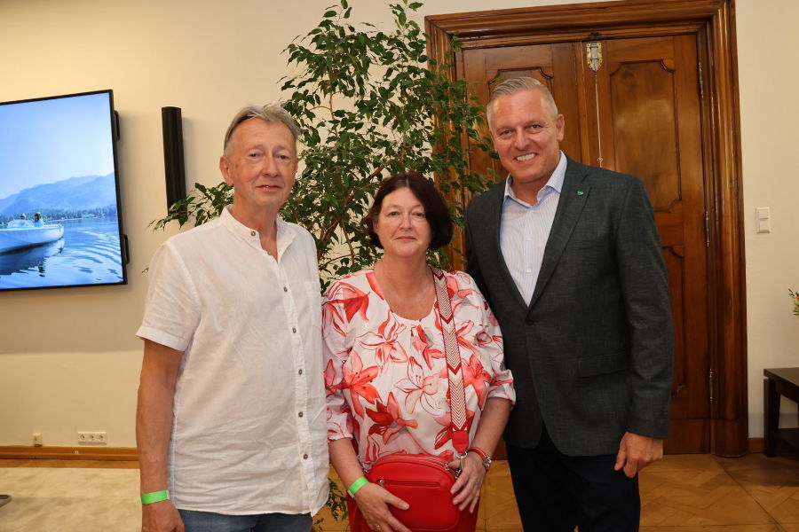 In der Grazer Burg konnte Landeshauptmann Mario Kunasek zahlreiche Besucher zum Tag der offenen Tür begrüßen.