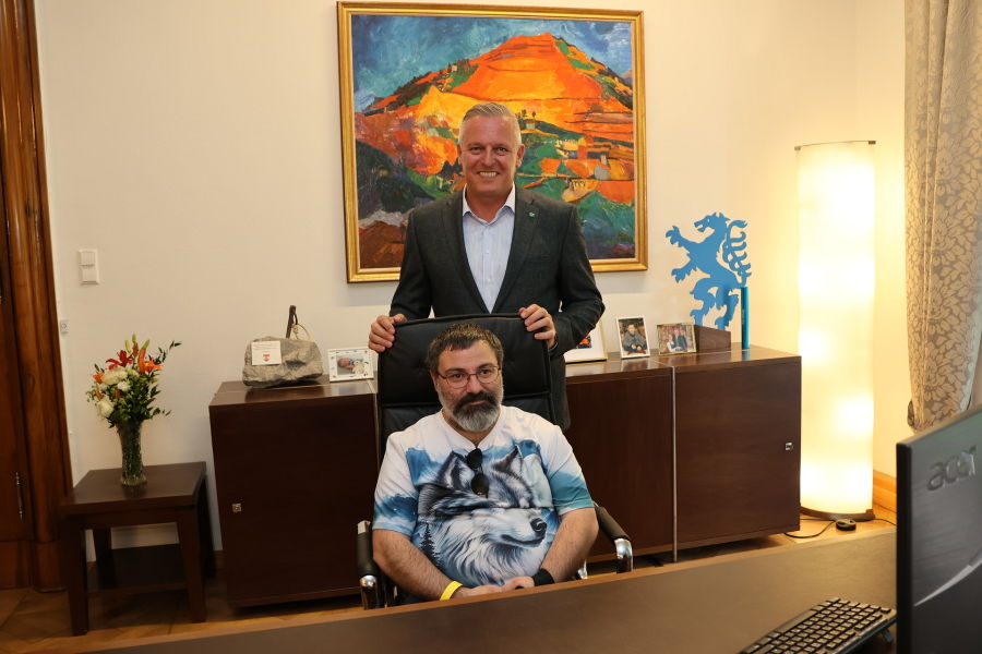 In der Grazer Burg konnte Landeshauptmann Mario Kunasek zahlreiche Besucher zum Tag der offenen Tür begrüßen.