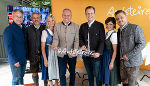 Landeshauptmann Mario Kunasek (M.) flankiert von Landesrat Karlheinz Kornhäusl sowie dem Ehepaar Lientscher (Ivents Kulturagentur) und dem Ehepaar Perna (Ivents Kulturagentur) sowie Graz-Stadtrat Kurt Hohensinner (l.) © Land Steiermark/ Streibl Landeshauptmann Mario Kunasek (M.) flankiert von Landesrat Karlheinz Kornhäusl sowie dem Ehepaar Lientscher (Ivents Kulturagentur) und dem Ehepaar Perna (Ivents Kulturagentur) sowie Graz-Stadtrat Kurt Hohensinner (l.) © Land Steiermark/ Streibl