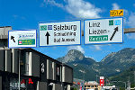 Bildbeschreibung: Ortsdurchfahrt mit Hinweistafeln. © Land Steiermark/A16 Bildbeschreibung: Ortsdurchfahrt mit Hinweistafeln. © Land Steiermark/A16