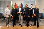 NAbg. Reinhold Maier, Günter Reinprecht, Vorsitzender-Stellvertreter der Justizwachegewerkschaft Landesleitung Steiermark (FSG), LH Mario Kunasek, Stefan Jud, Vorsitzender Justizwachegewerkschaft Landesleitung Steiermark (FSG), NAbg. Bgm. Nicole Sunitsch und Roman Söllner, Bundesvorsitzender Sektion Justizwache (AUF) beim Justizwache-Gipfel in der Grazer Burg. (V. l.) © Land Steiermark/Magdalena Roschitz; Verwendung bei Quellenangabe honorarfrei NAbg. Reinhold Maier, Günter Reinprecht, Vorsitzender-Stellvertreter der Justizwachegewerkschaft Landesleitung Steiermark (FSG), LH Mario Kunasek, Stefan Jud, Vorsitzender Justizwachegewerkschaft Landesleitung Steiermark (FSG), NAbg. Bgm. Nicole Sunitsch und Roman Söllner, Bundesvorsitzender Sektion Justizwache (AUF) beim Justizwache-Gipfel in der Grazer Burg. (V. l.) © Land Steiermark/Magdalena Roschitz; Verwendung bei Quellenangabe honorarfrei