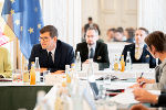 Bildbeschreibung: Impressionen vom Treffen der Landesregierungen von Kärnten und der Steiermark in Graz.
