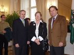 v.l.n.r.: Landtagsabgeordneter Wolfgang Kasic, Melitta Ranner und Landeshauptmann Mag. Franz Voves heute Mittag beim Empfang in der Grazer Burg. Foto: Landespressedienst