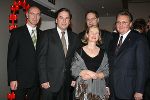 v.l.n.r.: Gesundheitslandesrat Mag. Helmut Hirt, Landeshauptmann Mag. Franz Voves,  Dr. Michael Vollath und Konsul Dr. Georg Wolf-Schönach, Krentschker Bank,  sowie die Leiterin der Steirischen Aidshilfe Dr. Lola Fleck beim Gala-Abend. Foto: Bankhaus Krentschker