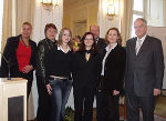 Lehrlingsbeauftragte Eva Unterweger, Dritte Präsidentin des Landtages Steiermark, Barbara Gross, Petra Ulrich, Lehrling in der Bezirkshauptmannschaft Bad Radkersburg, Doris Schörghuber, Lehrling in der Landesverwaltungsakademie, Leiter der Personalabteilung Mag. Bernhard Langmann, Jugendlandesrätin Dr. Bettina Vollath und Landesamtsdirektor Univ.-Prof. Dr. Gerhart Wielinger beim Empfang heute Vormittag in der Grazer Burg. Foto: Landespressedienst 