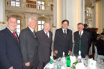 Politprominenz mit guter Laune: Schrittwieser, Schachner, Krainer, Voves, Niederl (v. links).