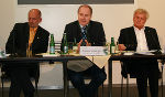 Hilfswerk Steiermark-Geschäftsführer Gerald Mussnig, Landesrat Johann Seitinger und LTAbg. Gregor Hammerl bei der Pressekonferenz zum Thema "Betreubares Wohnen"