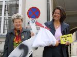 Landeshauptmann Waltraud Klasnic und Kornelia Müller, Landesgeschäftsstellenleiterin des Österreichischen Hebammengremiums. Foto: Gerhard Dusek. Landeshauptmann Waltraud Klasnic und Kornelia Müller, Landesgeschäftsstellenleiterin des Österreichischen Hebammengremiums. Foto: Gerhard Dusek.