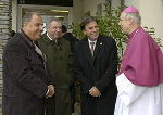 Von links: Politische und kirchliche Würdenträger treffen beim Papst-Besuch zusammen: Präsident Landtag Steiermark Siegfried Schrittwieser, Landeshauptmannstellvertreter Hermann Schützenhöfer, Landeshauptmann Franz Voves, Bischof Egon Kapellari. Foto: Militärkommando Steiermark Von links: Politische und kirchliche Würdenträger treffen beim Papst-Besuch zusammen: Präsident Landtag Steiermark Siegfried Schrittwieser, Landeshauptmannstellvertreter Hermann Schützenhöfer, Landeshauptmann Franz Voves, Bischof Egon Kapellari. Foto: Militärkommando Steiermark