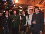 (v.l.n.r.) Weinbauer Stefan Kröll, Landeshauptmann Mag. Franz Voves, Weinbauern Roland Klopfer sowie Johann Strohmeier und Bürgermeister von St. Johann im Saggautal, Johann Schmid, bei der feierlichen Eröffnung des diesjährigen Weinfestes. Foto: Gemeinde St. Johann im Saggautal