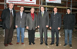 v.l.n.r.: Richard Milla, Gemeindekassier, Architekt Dipl.-Ing. Andreas Krasser, Josef Gangl, Bürgermeister von Raaba, Landeshauptmann Mag. Franz Voves, Ing. Robert Sommersguter, Bauaufsicht und Enzo Sauer, Lehrling bei der Baufirma AST bei der Gleichenfeier für den neuen Kindergarten. Foto Landespressedienst
