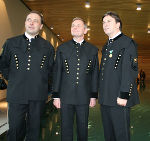 Baumeister Ing. Michael Stvarnik, der Bürgermeister von Fohnsdorf, Johann Straner und Landes-hauptmann Mag. Franz Voves inspizieren die neue Anlage der Aqualux Therme in Fohnsdorf. Baumeister Ing. Michael Stvarnik, der Bürgermeister von Fohnsdorf, Johann Straner und Landes-hauptmann Mag. Franz Voves inspizieren die neue Anlage der Aqualux Therme in Fohnsdorf.