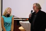 ... die Literatin Sophie Reyer bot mit "Baby Blue Eyes" Gelegenheit zum Zuhören ... ... die Literatin Sophie Reyer bot mit "Baby Blue Eyes" Gelegenheit zum Zuhören ...