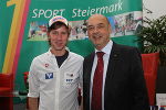 Lobte die Trainingsbedingungen in der Steiermark: Martin Koch mit Sportlandesrat Ing. Manfred Wegscheider.