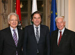 Oberlandesgerichtspräsident Heinz Wietryzk, Landeshauptmann Franz Voves und Konsul Herbert Depisch © Landespressedienst/ Foto bei Quellenangabe honorarfrei Oberlandesgerichtspräsident Heinz Wietryzk, Landeshauptmann Franz Voves und Konsul Herbert Depisch