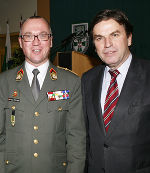 Militärkommandant Zöllner mit LH Voves beim Neujahrsempfang in der Gablenzkaserne © Bundesheer/Grebien Militärkommandant Zöllner mit LH Voves beim Neujahrsempfang in der Gablenzkaserne