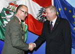 Militärkommandant Zöllner mit LH-Stv. Schützenhöfer beim Neujahrsempfang © Bundesheer/Grebien Militärkommandant Zöllner mit LH-Stv. Schützenhöfer beim Neujahrsempfang