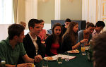 Angeregte Bildungsdiskussion beim Frühstück in der Grazer Burg Angeregte Bildungsdiskussion beim Frühstück in der Grazer Burg