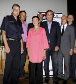 v.l.: LPK Klöbl, Fritz Strobl, Bgm. Schwarz, LR Wegscheider, LH Voves, LAbg. Hamedl, General Kogler. © OK-Presse v.l.: LPK Klöbl, Fritz Strobl, Bgm. Schwarz, LR Wegscheider, LH Voves, LAbg. Hamedl, General Kogler.