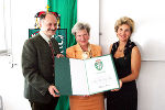 Bildtext (von links): Präsident Dr. Gerhard Kobinger, Landeshauptmann Waltraud Klasnic und Vizepräsidentin Mag. Eva Baumann. Foto: Gerhard Dusek, Abdruck bei Quellenangabe honorarfrei. 