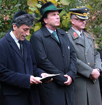 Gedenken an die jüdischen Opfer der beiden Weltkriege: Avshalom Eliassi, LH Franz Voves und Militärkommandant Heinz Zöllner (v. l.) Gedenken an die jüdischen Opfer der beiden Weltkriege: Avshalom Eliassi, LH Franz Voves und Militärkommandant Heinz Zöllner (v. l.)