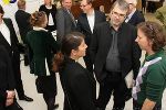 Durch das Publikumsgewühl musste der Weg gefunden werden ... Durch das Publikumsgewühl musste der Weg gefunden werden ...