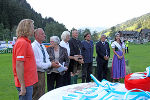 Erich Martini (Obmann des BSC-Ennstal), Heinz Lackner (OK Chef), Trudy Medwed (ÖBSV Präsidentin), Irena Rosa (Technische Delegierte), Karl Lackner (Landtagsabgeordneter und Bgm. von Donnersbach), LH Franz Voves, Mario Scarzella (FITA Vize-Präsident), Sigrid Pilz (Narzissenprinzessin) (v. l.) © Foto: Herwig Haunschmid; bei Quellenangabe honorarfrei Erich Martini (Obmann des BSC-Ennstal), Heinz Lackner (OK Chef), Trudy Medwed (ÖBSV Präsidentin), Irena Rosa (Technische Delegierte), Karl Lackner (Landtagsabgeordneter und Bgm. von Donnersbach), LH Franz Voves, Mario Scarzella (FITA Vize-Präsident), Sigrid Pilz (Narzissenprinzessin) (v. l.)