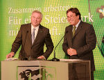Schützenhöfer und Voves bei der ersten Regierungssitzung nach der Sommerpause © Landespressedienst/Schüttbacher, bei Quellenangabe honorarfrei Schützenhöfer und Voves bei der ersten Regierungssitzung nach der Sommerpause