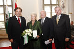 LH Voves, LT-Präs. a. D. Walburga Beutl mit ihrem Gatten und LH-Vize Schützenhöfer © Foto Frankl; bei Quellenangabe honorarfrei LH Voves, LT-Präs. a. D. Walburga Beutl mit ihrem Gatten und LH-Vize Schützenhöfer