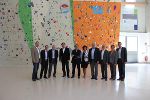 LH Voves (4.v.l.) im Kreise der weiteren Ehrengäste und Verantwortlichen bei der Eröffnung der Kletterakademie © Fotos: Kletterakademie; bei Quellenangabe honorarfrei LH Voves (4.v.l.) im Kreise der weiteren Ehrengäste und Verantwortlichen bei der Eröffnung der Kletterakademie