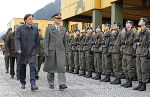 Landeshauptmann Voves mit Brigadier Heinz Zöllner bei der Angelobung in St. Michael © Foto: Österreichisches Bundesheer; bei Quellenangabe honorarfrei Landeshauptmann Voves mit Brigadier Heinz Zöllner bei der Angelobung in St. Michael