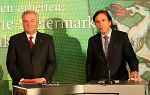 LH-Vize Hermann Schützenhöfer und LH Franz Voves ziehen Bilanz des Reformjahrs 2012 © steiermark.at / Leiss LH-Vize Hermann Schützenhöfer und LH Franz Voves ziehen Bilanz des Reformjahrs 2012