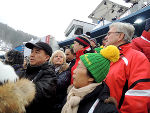 Botschafter aus aller Welt bei der Abfahrt der Herren in Schladming