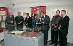 Steirisch-slowenische Ausstellungseröffnung: Peter Wiesflecker, Gernot Obersteiner, Boris Cvelfar, 2. Landtagspräsidentin Ursula Lackner, Archiv-Leiter Josef Riegler, Andrej Nared und Jure Volčjak (v. l.) © Foto: Stmk. Landesarchiv; bei Quellenangabe honorarfrei Steirisch-slowenische Ausstellungseröffnung: Peter Wiesflecker, Gernot Obersteiner, Boris Cvelfar, 2. Landtagspräsidentin Ursula Lackner, Archiv-Leiter Josef Riegler, Andrej Nared und Jure Volčjak (v. l.)