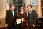 Franz Cresnar mit LH Franz Voves und LH-Vize Hermann Schützenhöfer