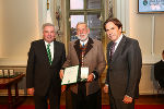Gerhard Krajicek mit LH Franz Voves und LH-Vize Hermann Schützenhöfer