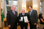 Heribert Aigner mit LH Franz Voves und LH-Vize Hermann Schützenhöfer