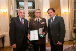 Johann Kienreich mit LH Franz Voves und LH-Vize Hermann Schützenhöfer