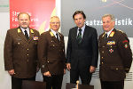 Kurt Kalcher (1. von links) erhielt heute das Große Silberne Ehrenzeichen mit dem Stern des Landesfeuerwehrverbandes Steiermark © steiermark.at / Gruber Kurt Kalcher (1. von links) erhielt heute das Große Silberne Ehrenzeichen mit dem Stern des Landesfeuerwehrverbandes Steiermark
