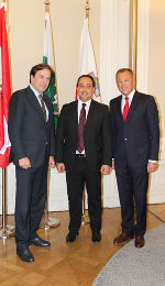 LH Franz Voves begrüßte den maltesischen Botschafter Keith Azzopardi gemeinsam mit Honorarkonsul Alois Sundl in der Grazer Burg (v.l.) © Foto: steiermark.at/Jammernegg; bei Quellenangabe honorarfrei